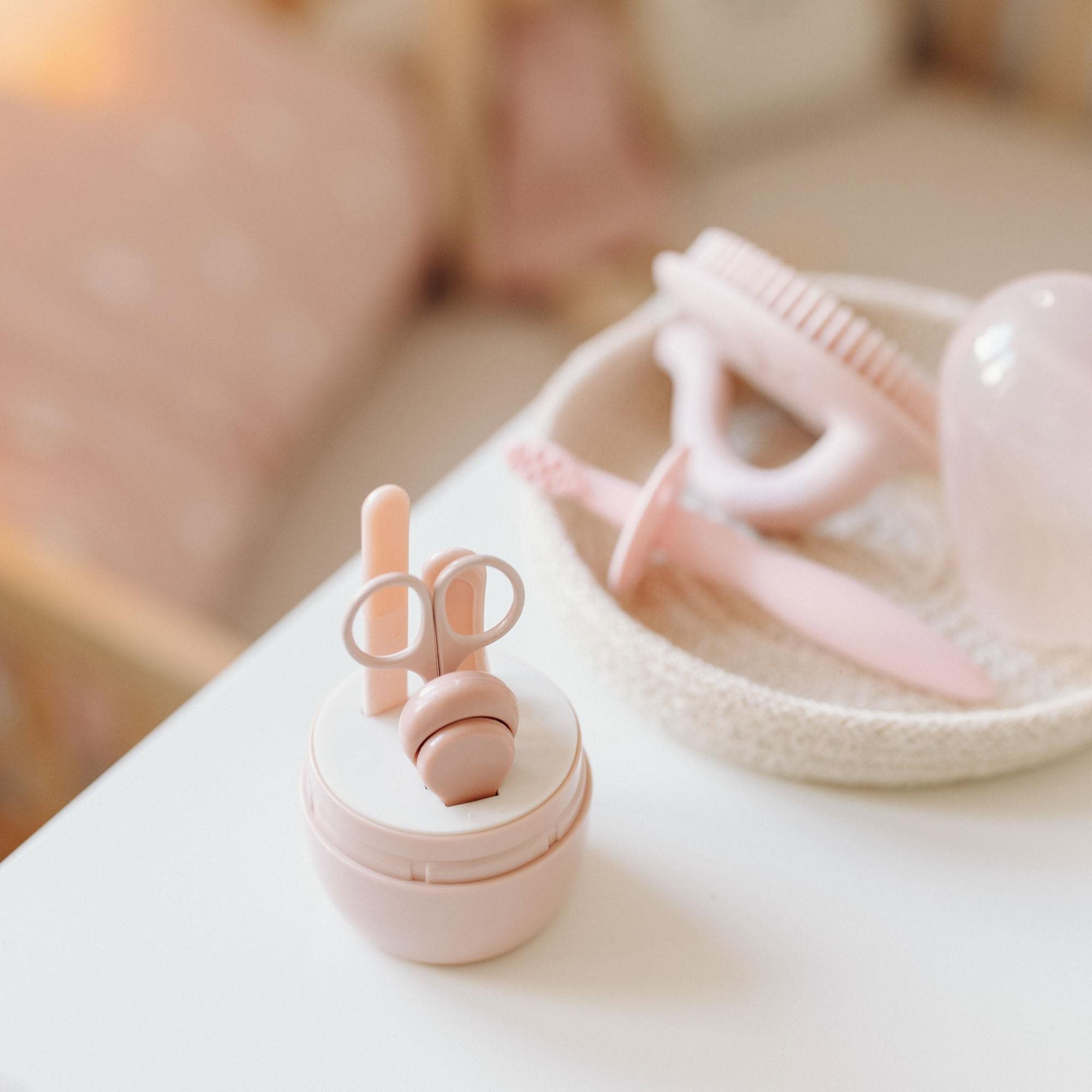 Manikűr készlet Canpol babies körömápoló készlet gyermekeknek, rózsaszín
