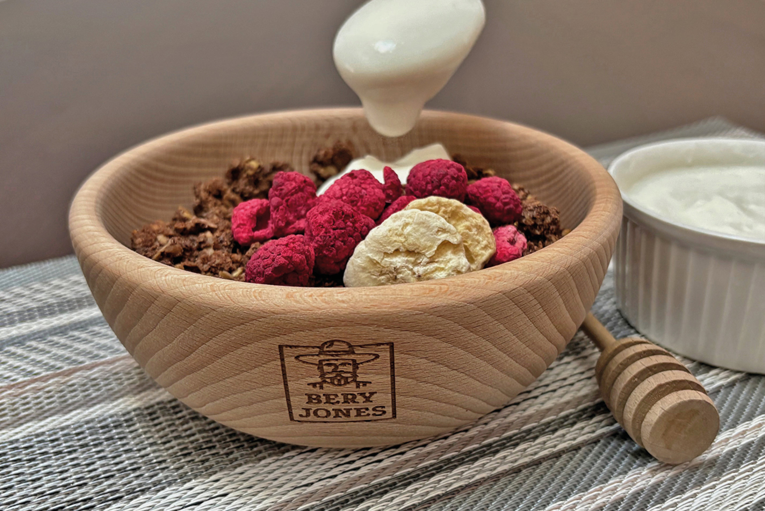 Bery Jones Bükkből készült snack és tálaló tál 16 cm