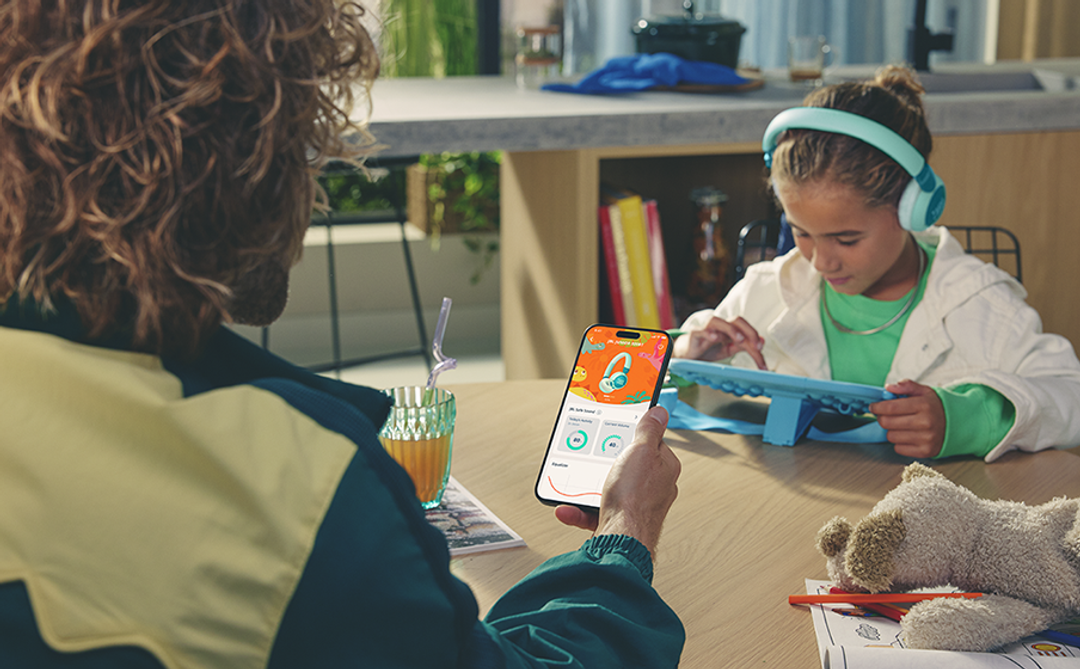 JBL JR320BT vezeték nélküli fejhallgató kék