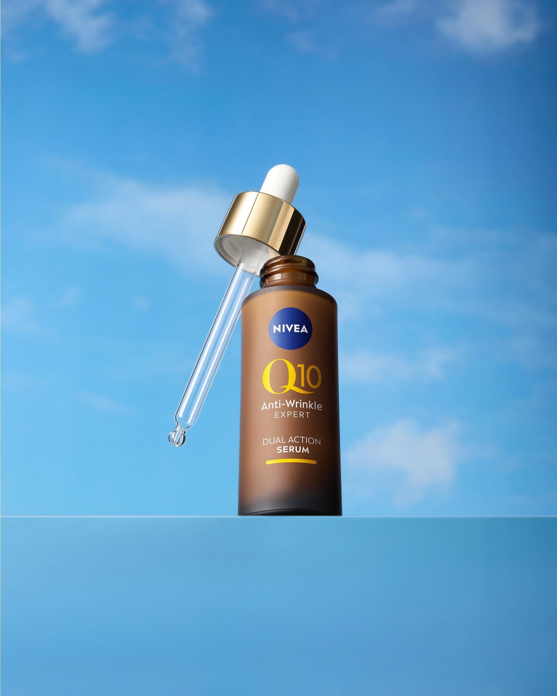 NIVEA Q10 Dual Active Serum arcszérum 30 ml