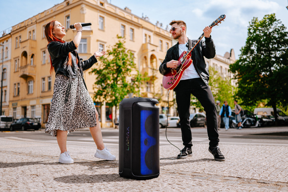 LAMAX PartyKing1 Max Bluetooth hangszóró