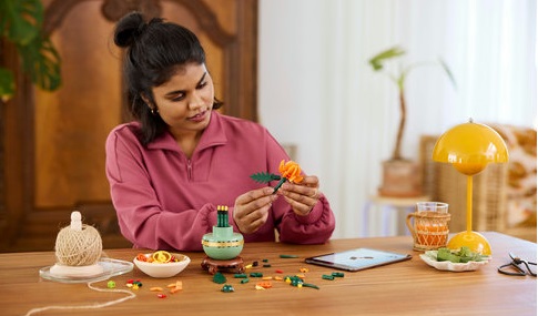 LEGO® Botanicals 10368 krizantém