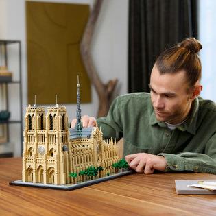 LEGO® Architecture A párizsi Notre-Dame 21061