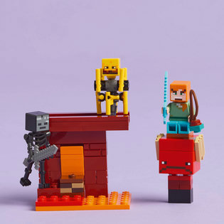 LEGO® Minecraft® Csata az alvilági lávatónál 21266