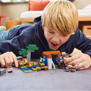 LEGO® Minecraft® Tatuexpedíció a bányában 21269