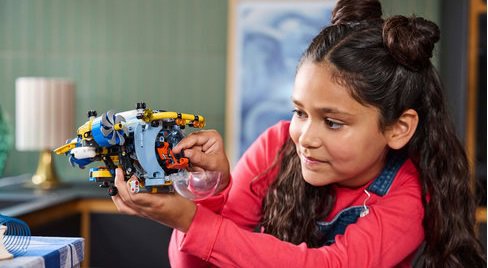 LEGO® Technic Mélytengeri kutató tengeralattjáró 42201