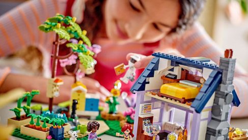 LEGO® Friends 42669 Méhész ház és virágoskert