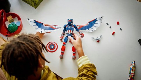 LEGO® Marvel 76296 Új Amerika kapitány építhető figura