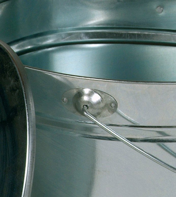 Lienbacher Ovális hamutartó fedéllel, 24 l, horganyzott