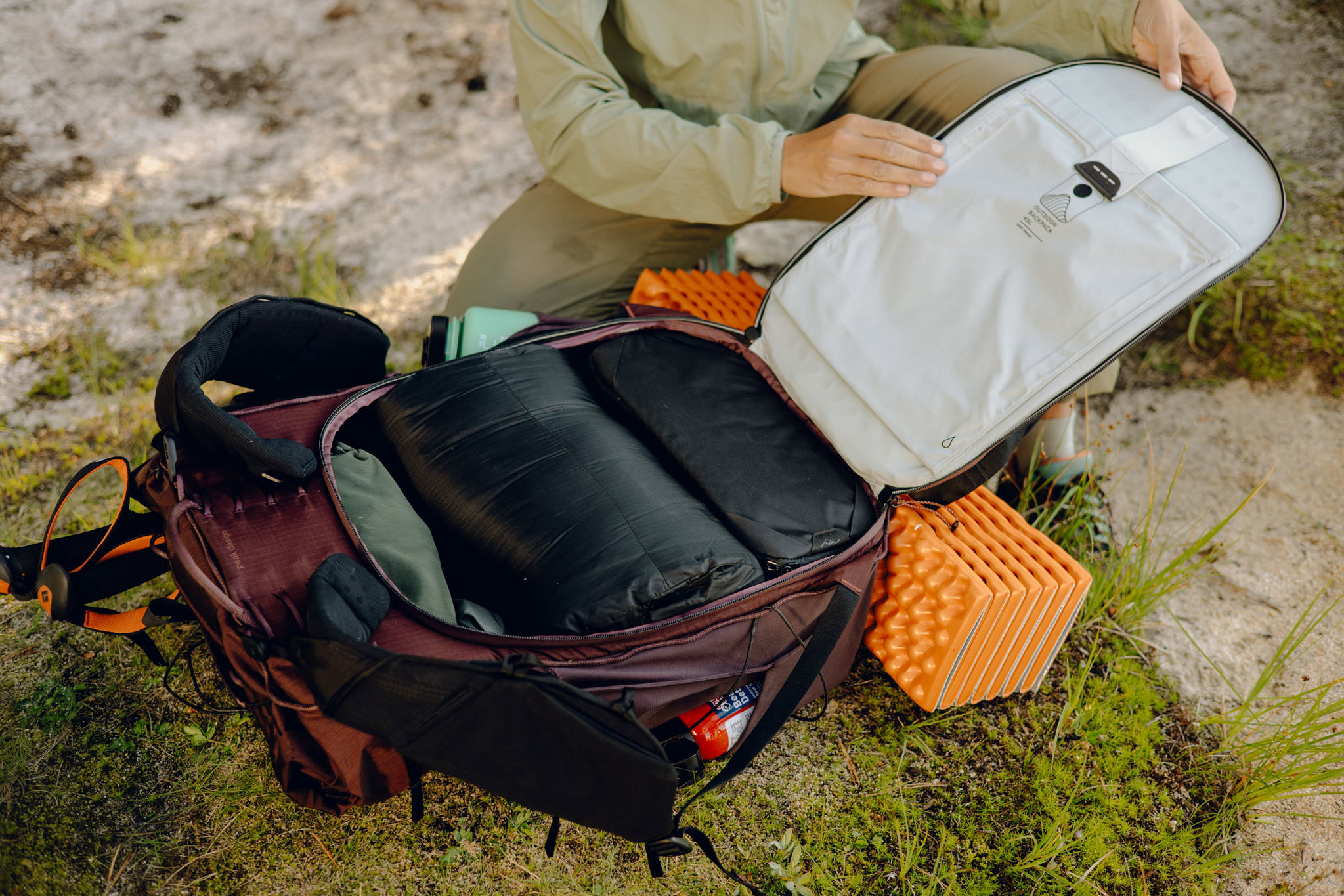 Peak Design Outdoor Backpack 45L Eclipse fotóhátizsák