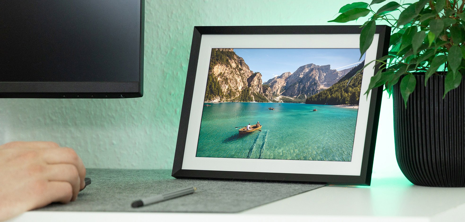 Rollei Smart Frame WiFi 104 - az asztalon