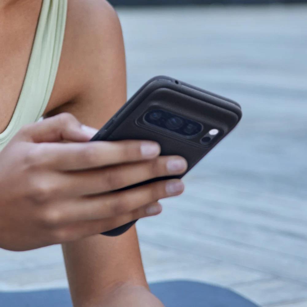 Spigen Caseology Athlex mobiltelefon tok