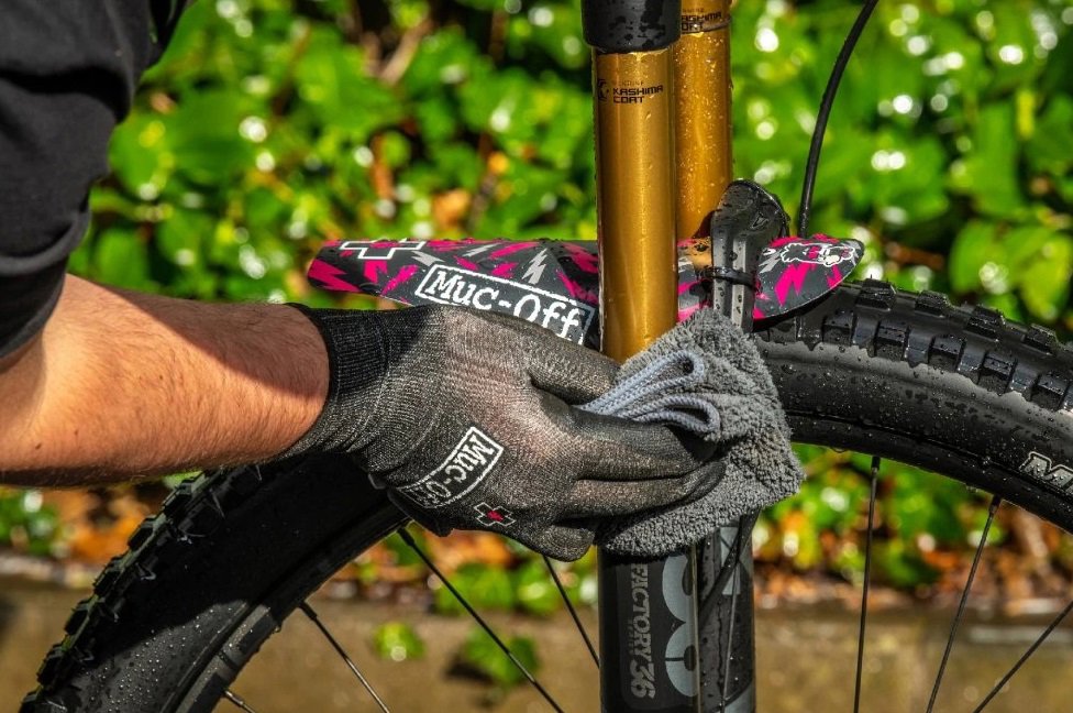 Muc-Off Microfibre Polishing Cloth