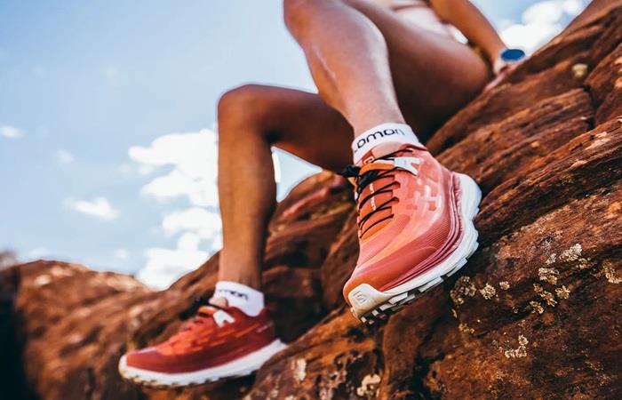 Salomon Ultra Flow GTX Black/Drfire/Chert túracipő