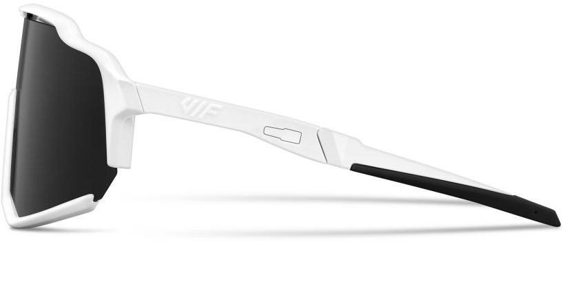 VIF Two White x Black Polarizált