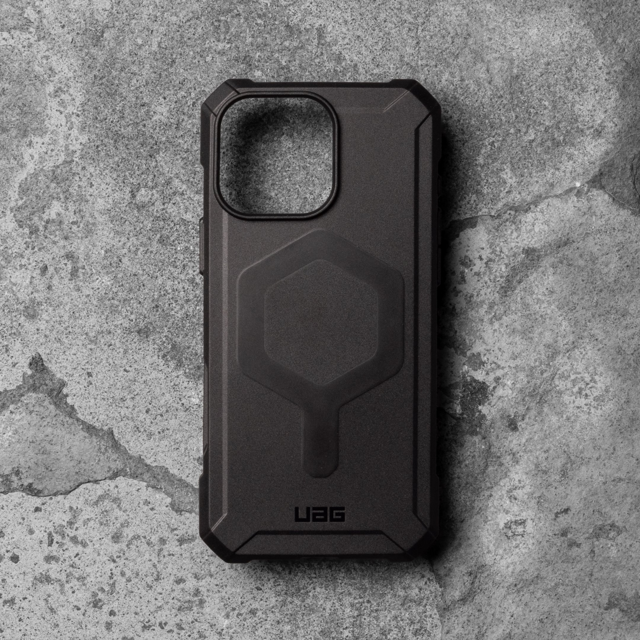 UAG Essential Armor Magsafe mobiltelefon tok