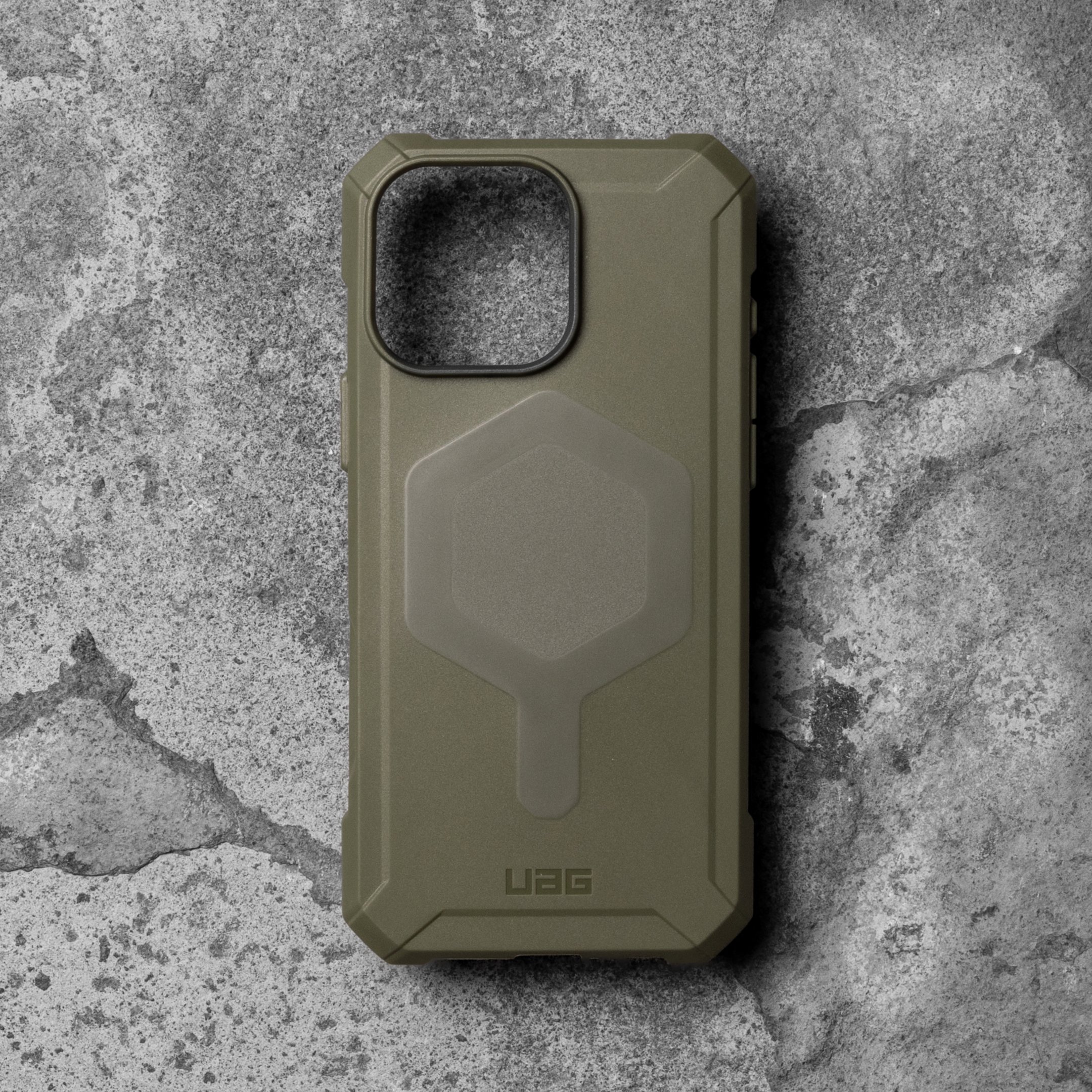UAG Essential Armor Magsafe mobiltelefon tok