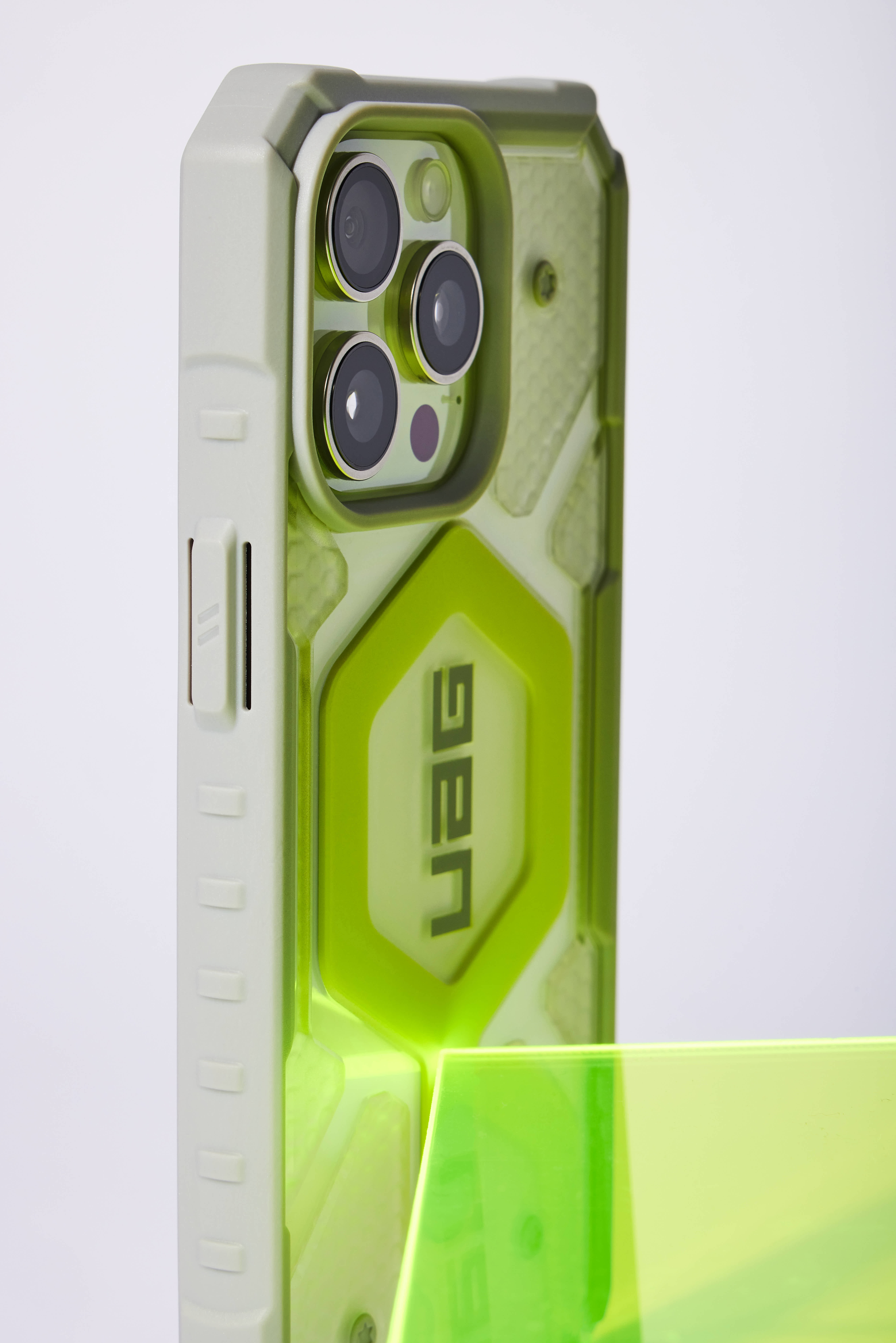 UAG Pathfinder Clear MagSafe mobiltelefon tok