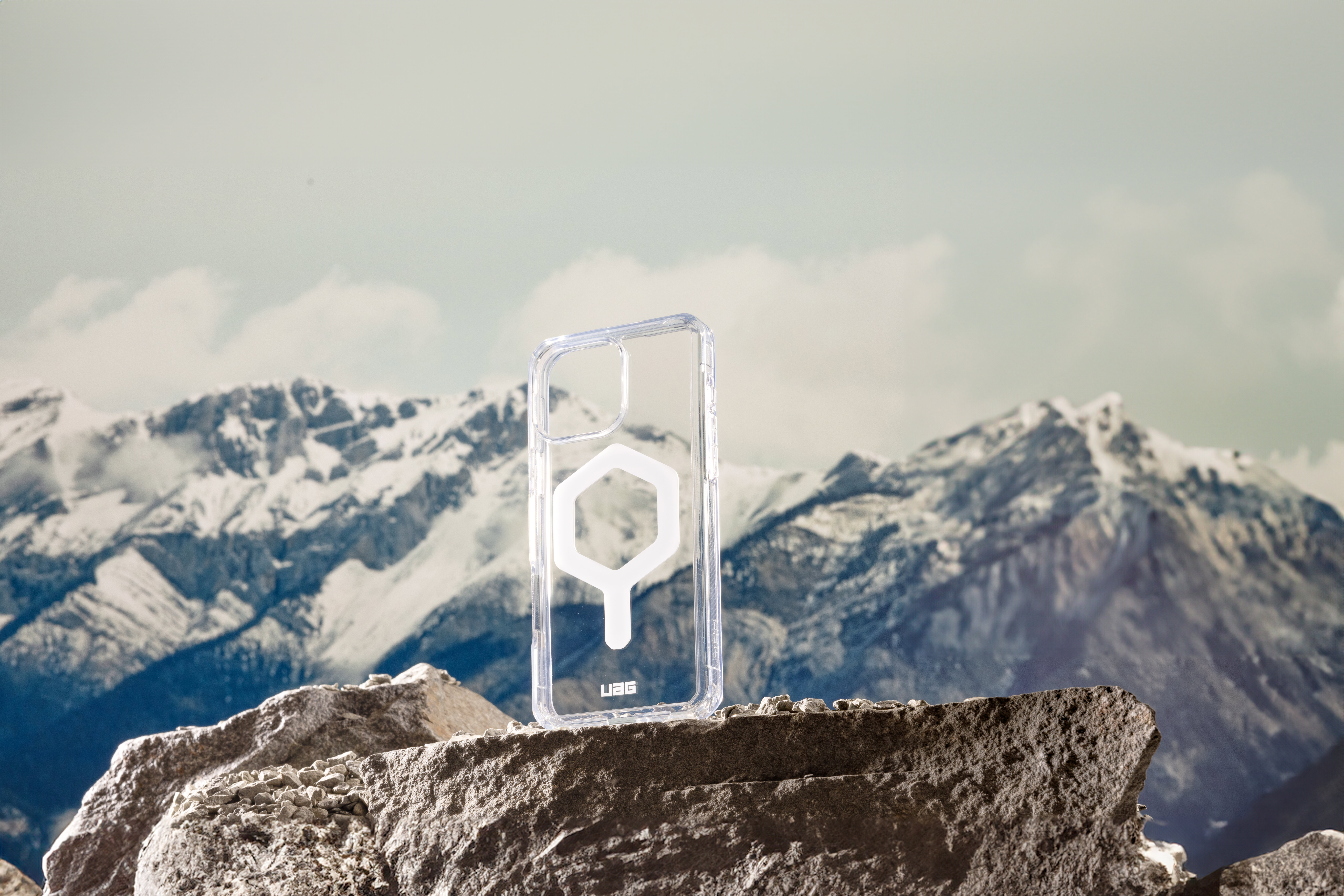 UAG Plyo Magsafe Ice/White iPhone 16 Plus tok