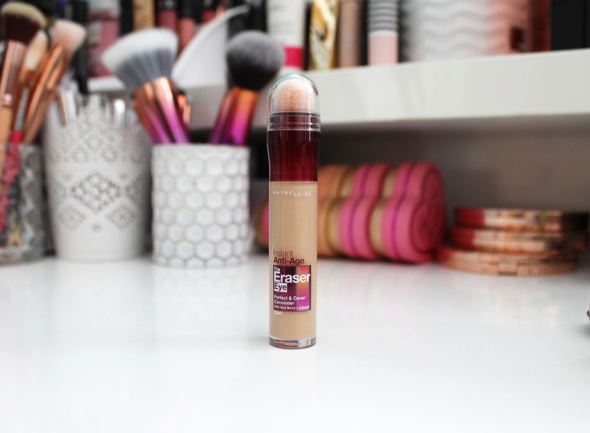 A megfelelő concealer kiválasztása fontos, mert ez az, ami segít a hibátlan megjelenés elérésében. aybelline Age Rewind korrektor
