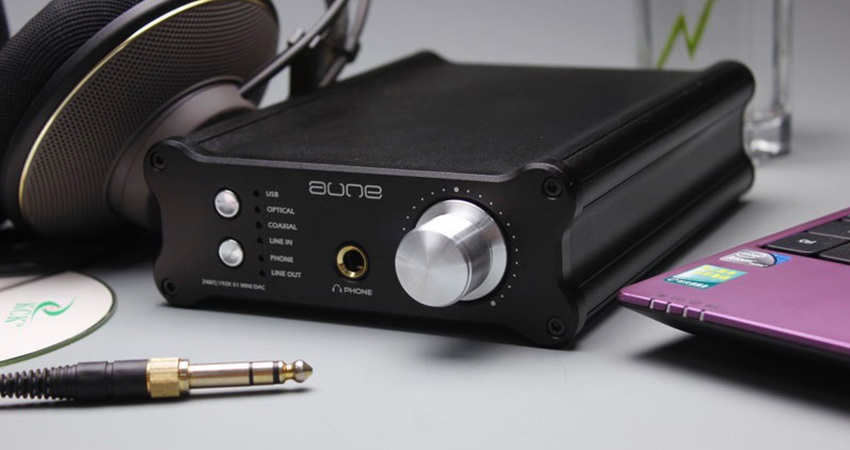 Fejhallgató erősítő; AUNE