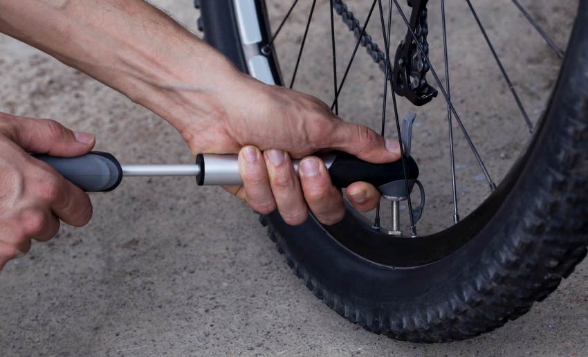 Kerékpáros kiegészítők; pumpa