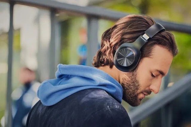 Panasonic fejhallgató zajszűréssel