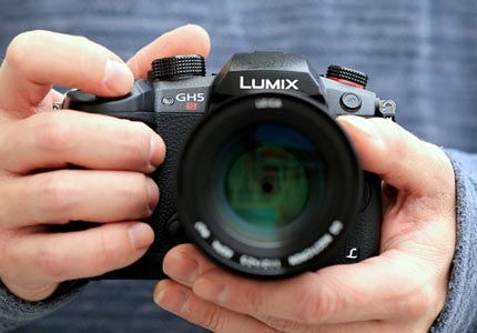 Tükör nélküli Panasonic Lumix DC-GH5S fényképezőgép