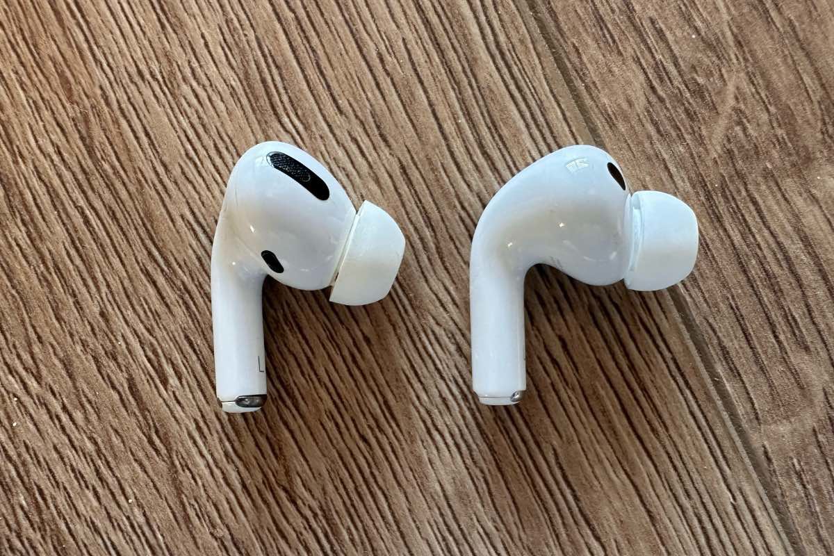 Apple AirPods Pro 3, teszt, AirPods Pro 2 összehasonlítás