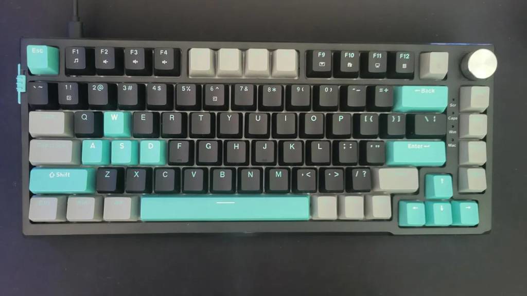 Blue switch mechanikus billentyűzet