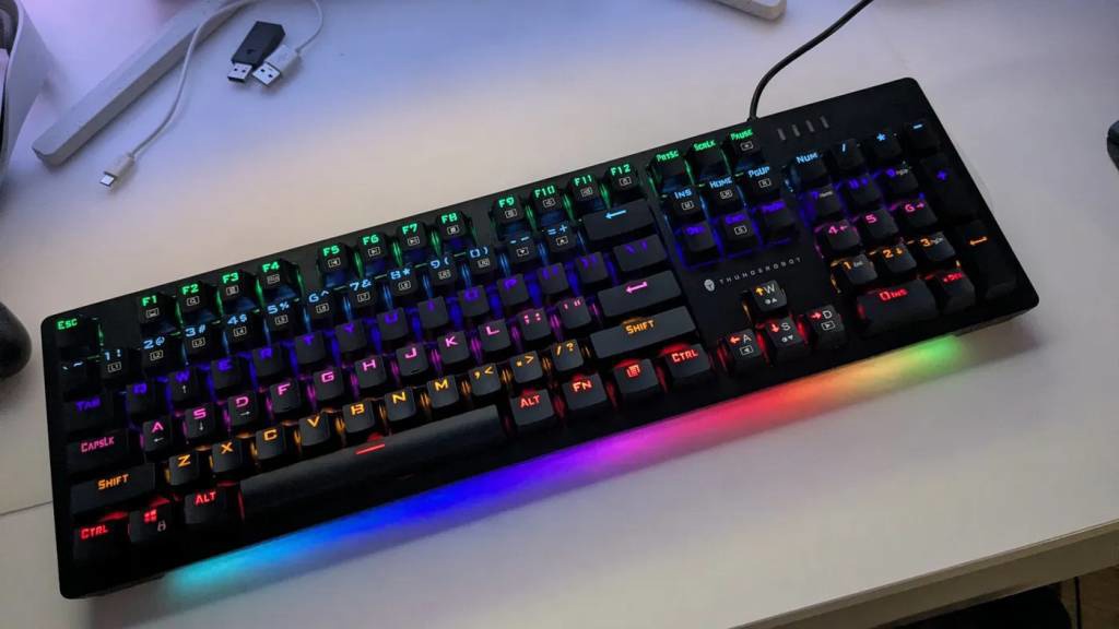 Mechanikus billentyűzet blue switch kapcsolóval