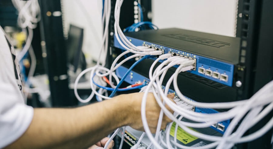 Szuperszámítógépektől a decentralizációig