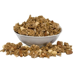 Sós granola diófélékkel, tálban tálalva