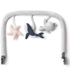 babatornáztató babáknak a kiságyra