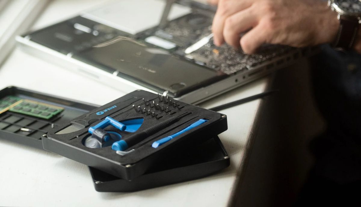 iFixit Essential Electronics Toolkit V2