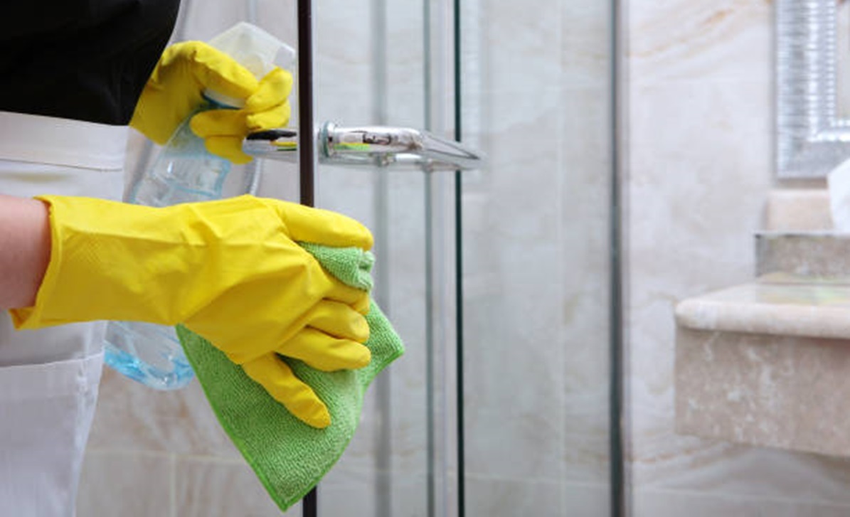 Zuhanykabin tisztító házilag