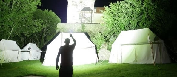 10,000 lumenes erős zseblámpa