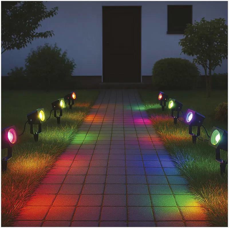 Kültéri spotlámpa kertben