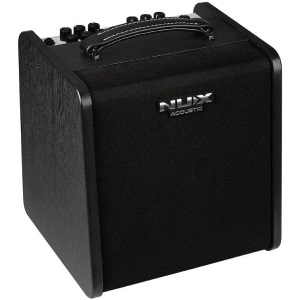 Tranzisztoros gitárkombó 60 W