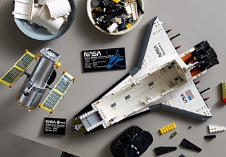 LEGO Icons NASA Discovery űrsikló
