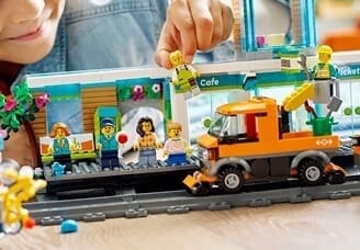 Készíts történeteket LEGO vonatokkal