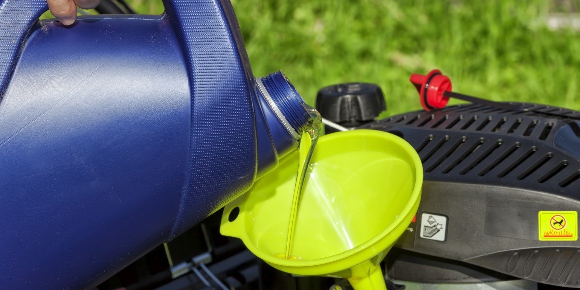 Benzin és olaj keverése