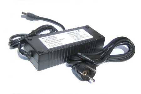 24V-os töltőadapter