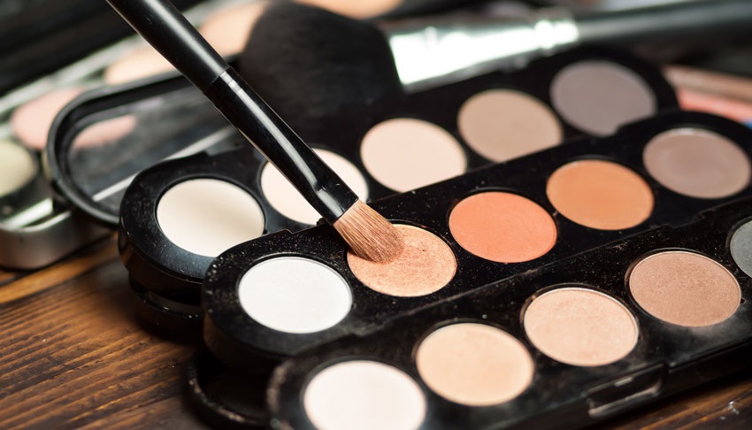 Nude sminkpaletta