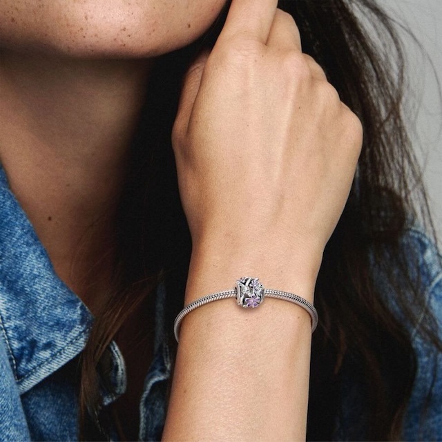 Pandora virág charm