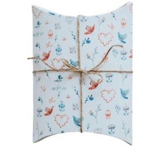 szülinapi ajándékdoboz karácsonyra