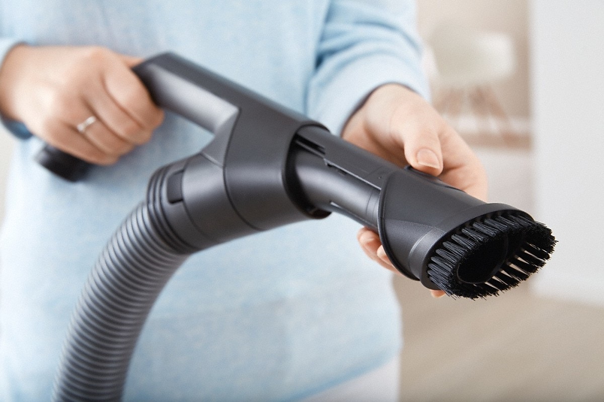Miele Blizzard CX1 Comfort Powerline porszívó A Miele Blizzard CX1 parketta porszívó gazdag tartozékai