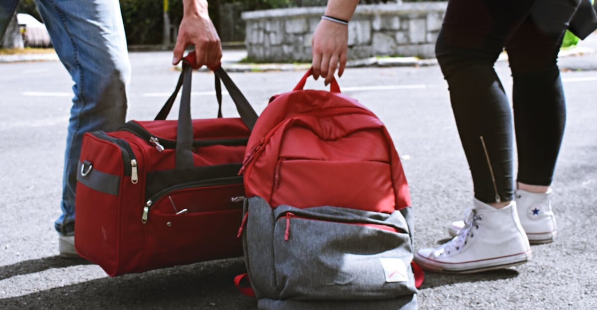 hátizsák, bőrönd repülőre