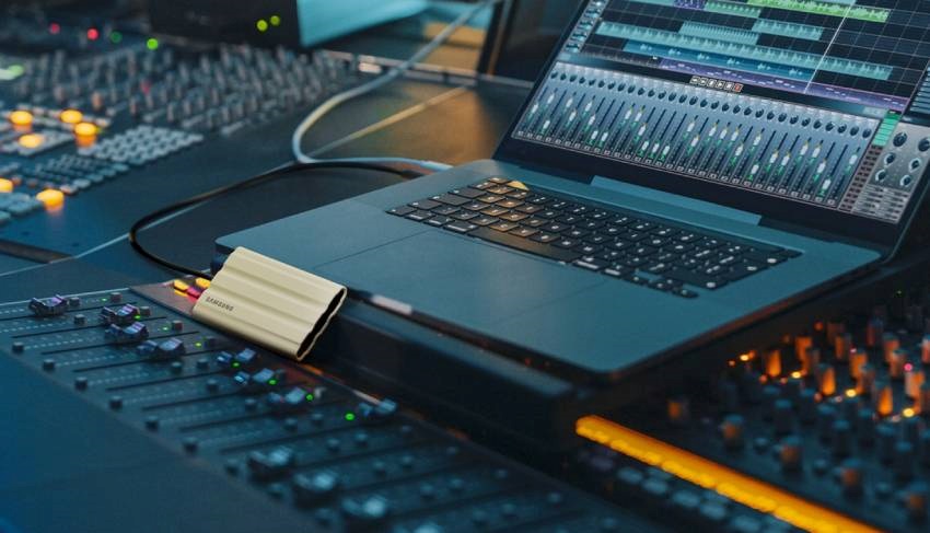 Samsung T7 Shield;külső meghajtó