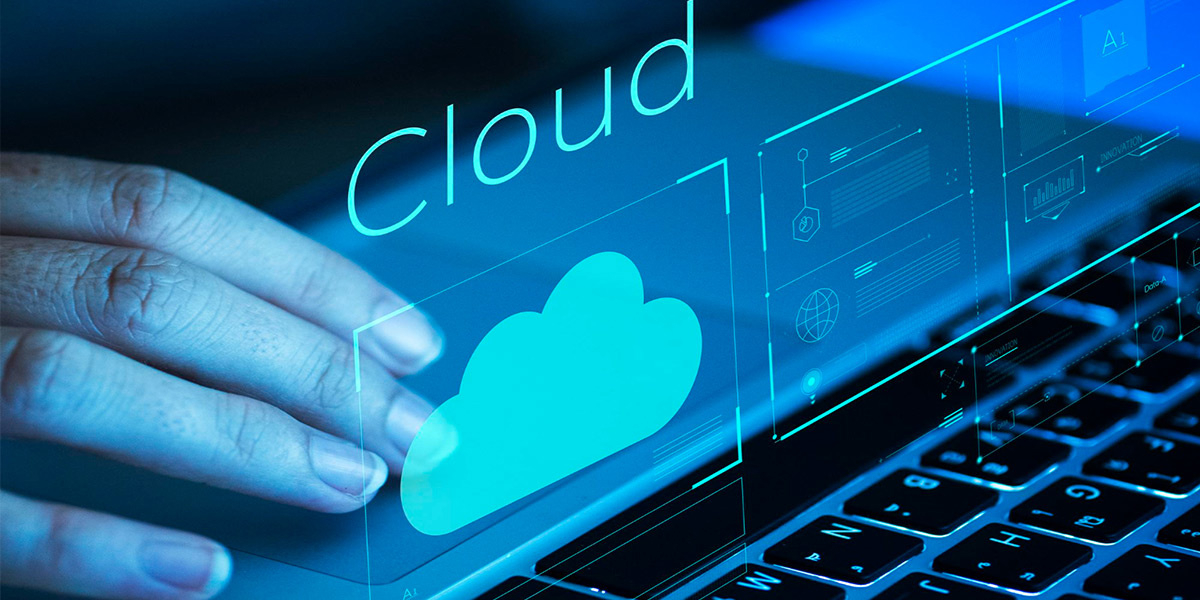 Költözés új laptopra, forrás: freepik.com